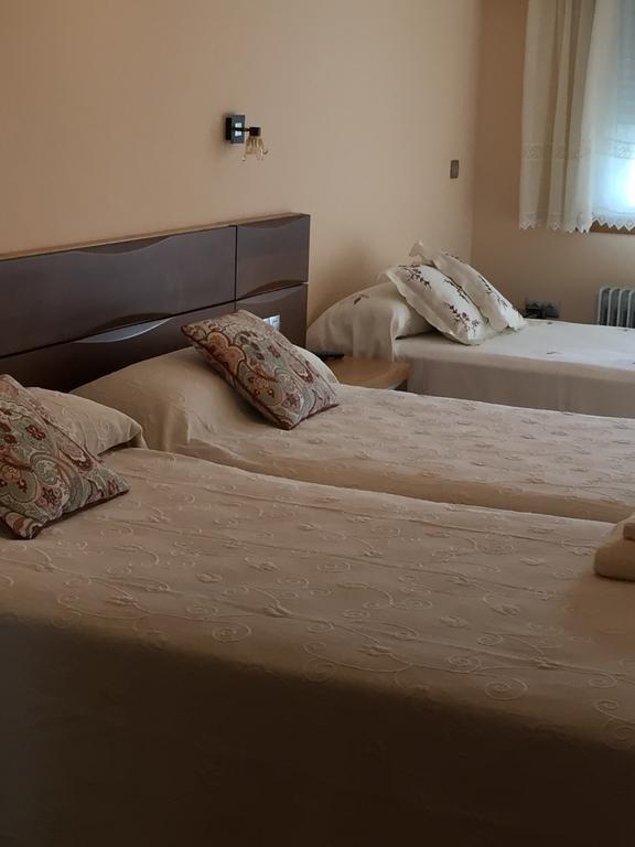 Hotel Santa Cruz Montaos Quarto foto